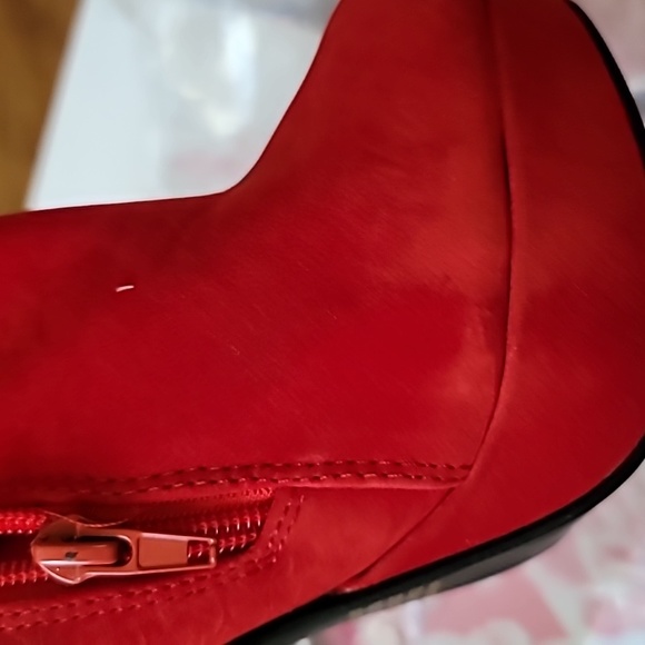Red Platform Heel Boots - Picture 3 of 6